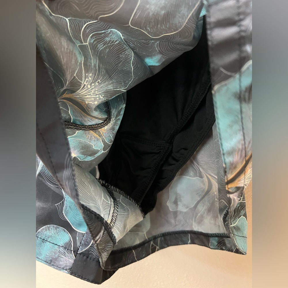 FP Movement by Free People New/Tags Medium Black and Teal Floral Athletic Shorts - Picture 4 of 9